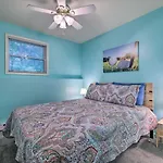 Stroudsburg Hideout In Poconos With Private Hot Tub!