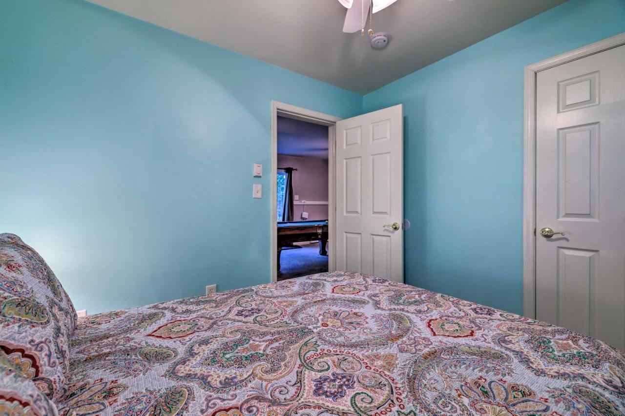 Hideout In Poconos With Private Hot Tub! Holiday home *